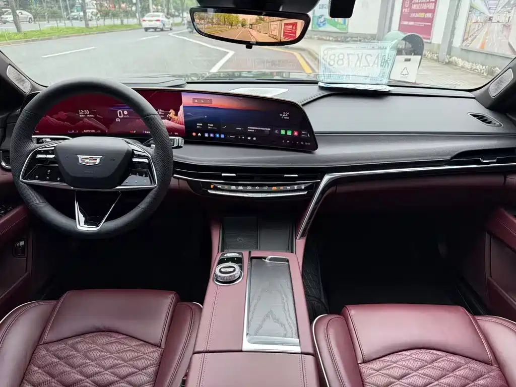 Cadillac CT6 28 T Distinguished