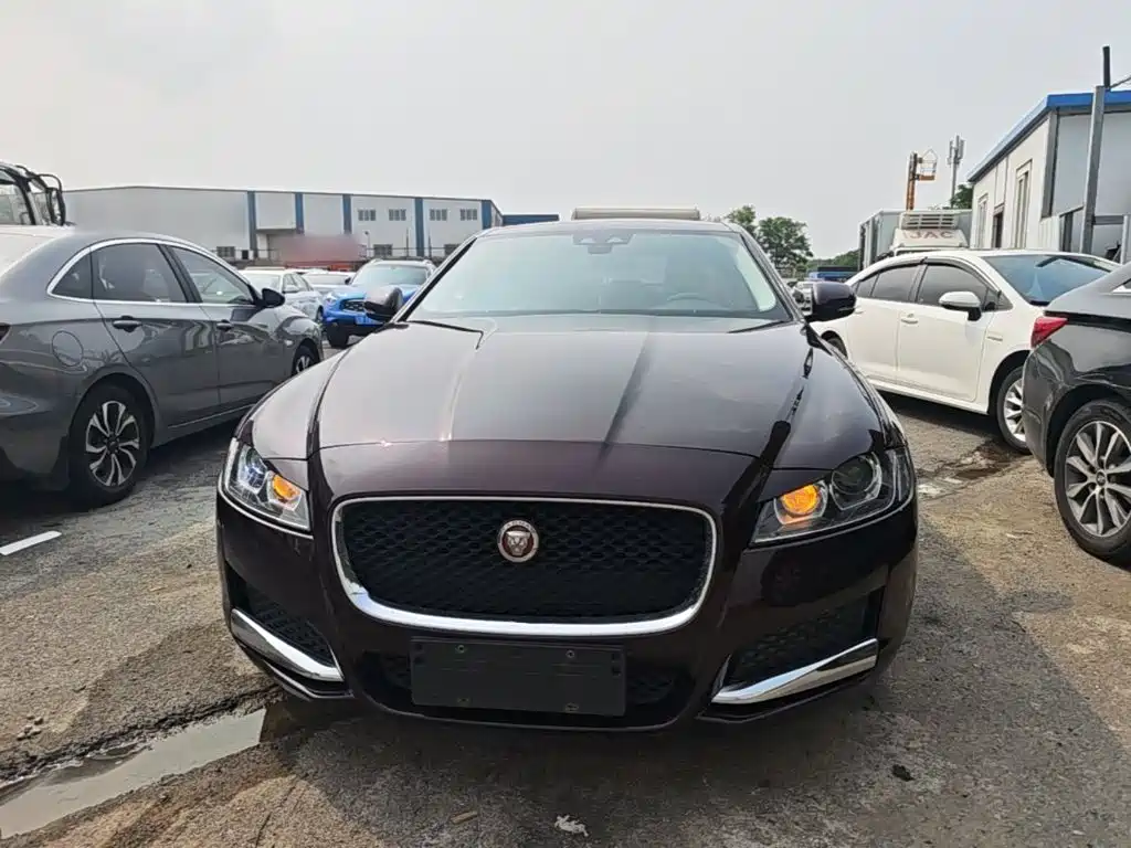 Jaguar XFL XFL 2.0 T 200 PS Luxury