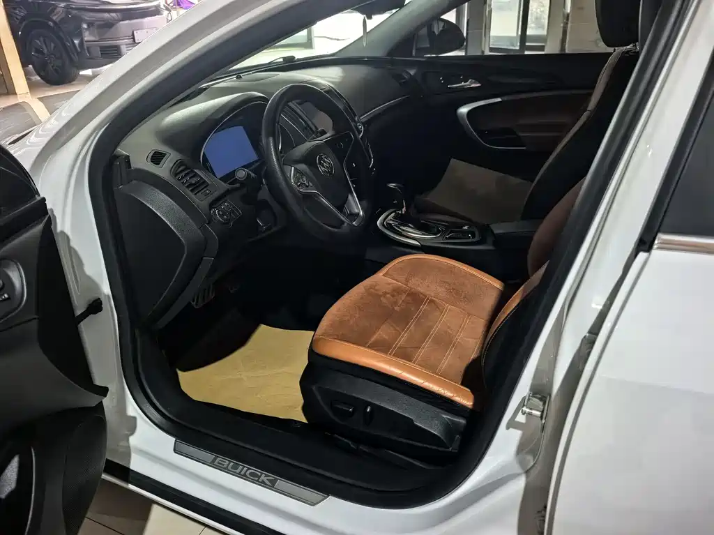 Regal 1.6 T Elite Tech
