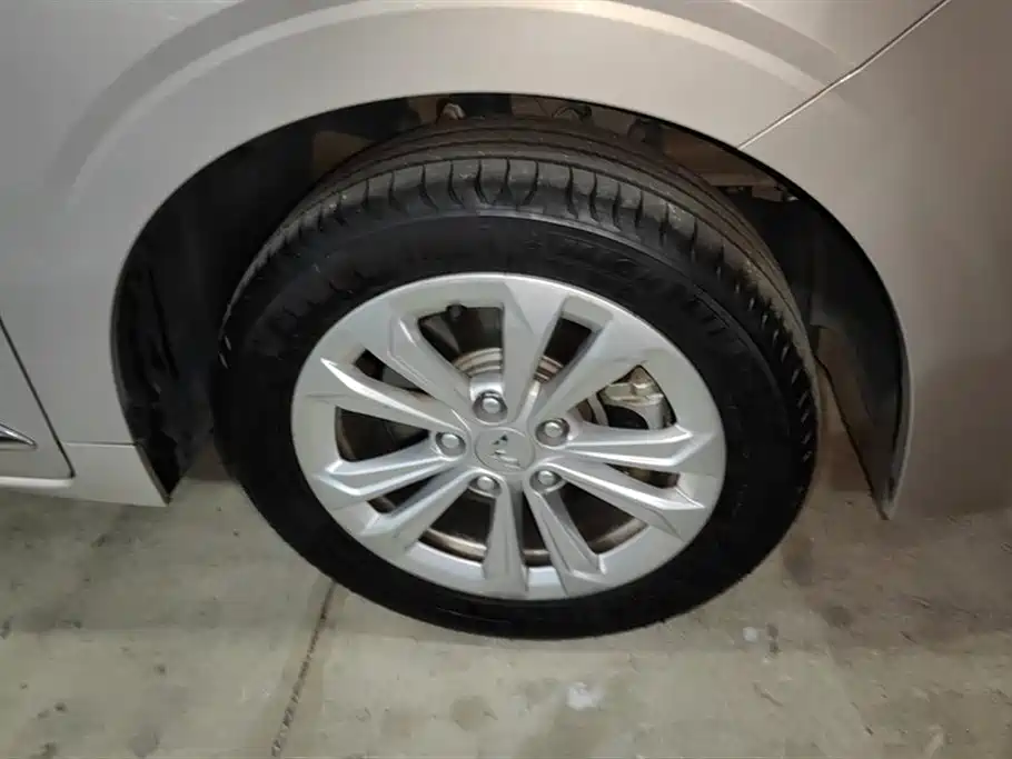 Wuling Jiachen 1.5 L Manual Light Enjoyment Comfort