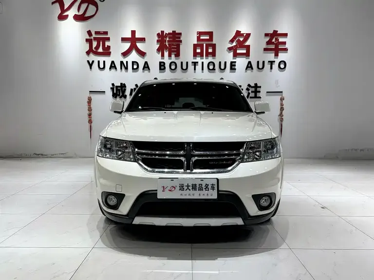 Dodge Journey 2.4 L 2 WD Premium Style