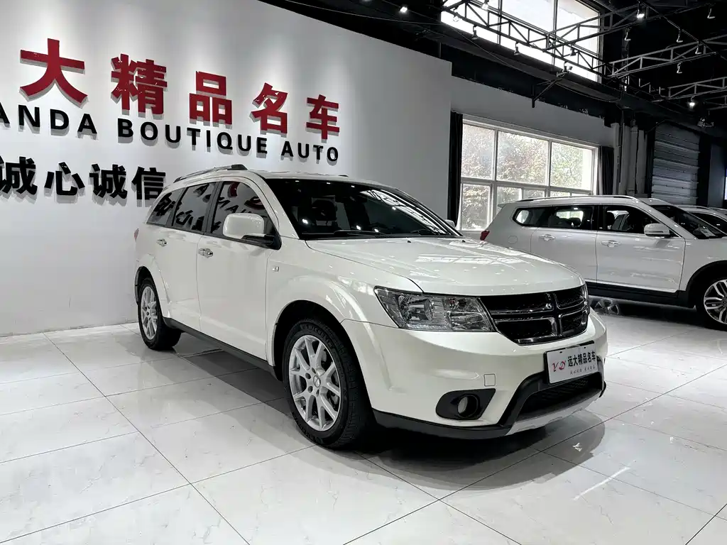 Journey 2.4 L 2 WD Premium Style
