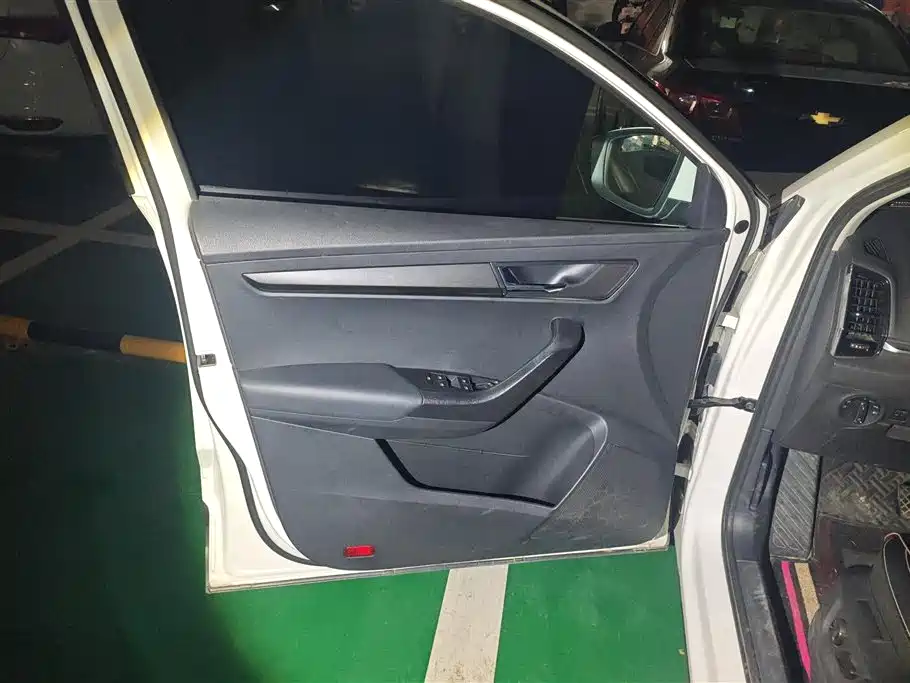 Karoq TSI280 Smart Travel Enjoyment CN-VI