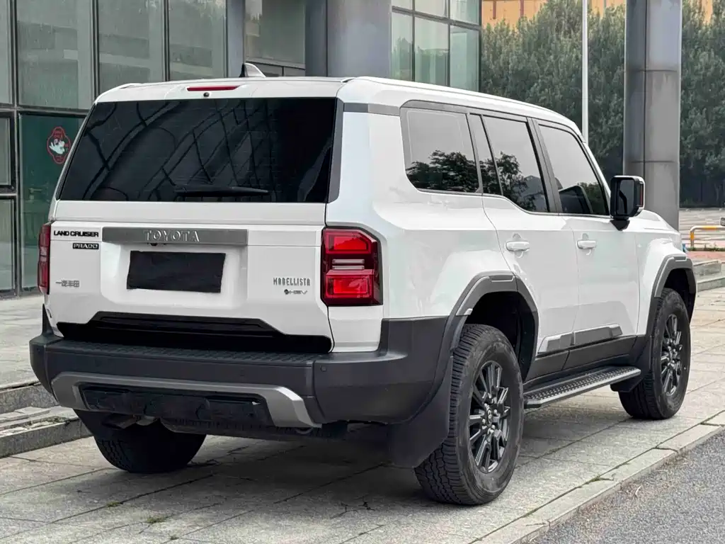 Prado 2.4 T Cross BX 5-seat