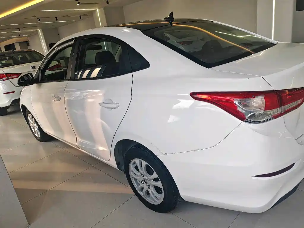 Yuexiang 1.5 L DCT Comfort CN-VI