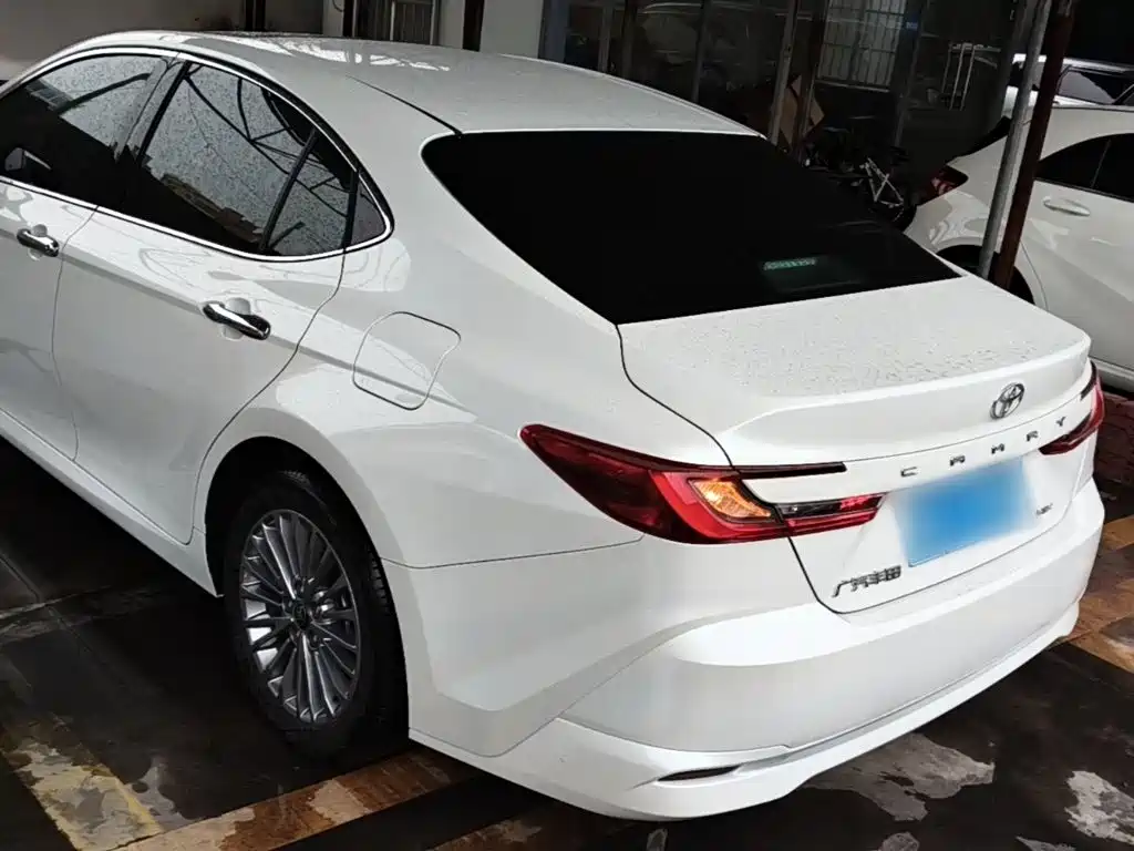 Camry 凯美瑞 2026款 双擎 2.0 HGVP 豪华版