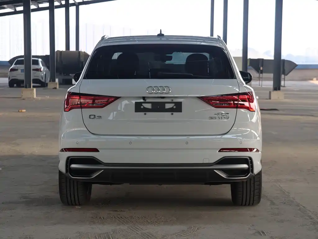 Audi Q3 35 TFSI Fashion Dynamic (1.4 T)