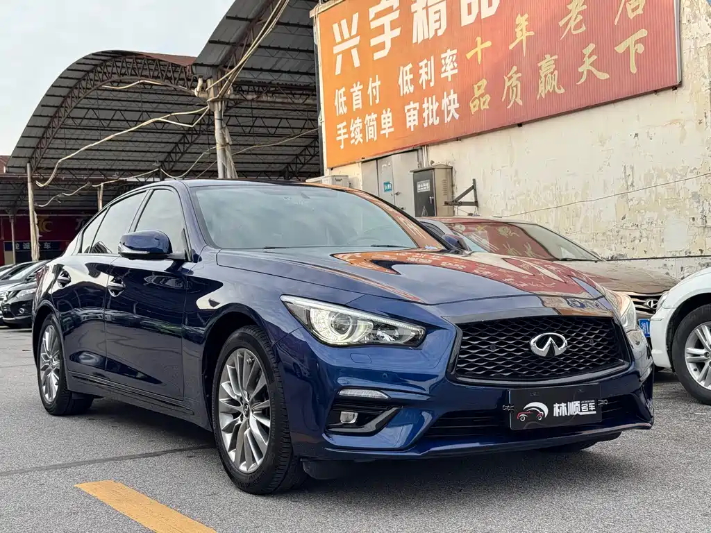 Infiniti Q50 L 2.0 T Progressive Enjoyment CN-VI