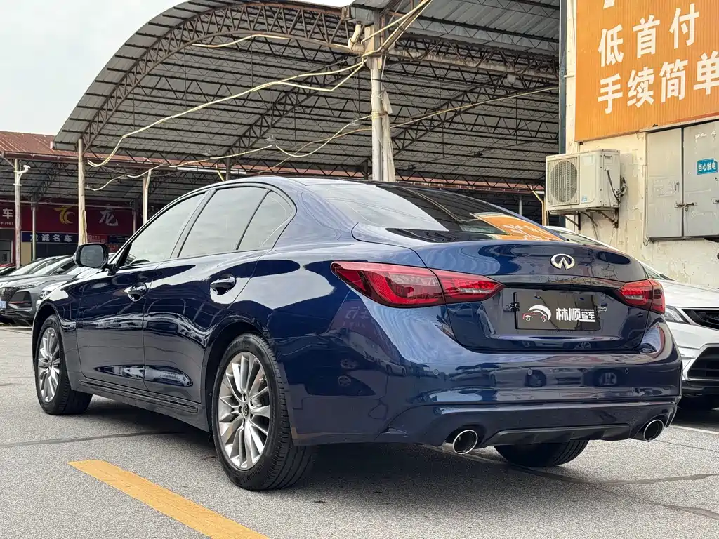 Infiniti Q50 L 2.0 T Progressive Enjoyment CN-VI