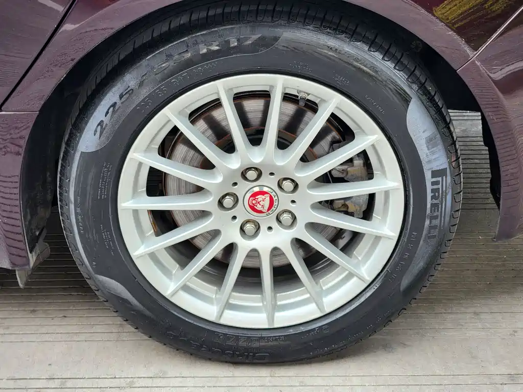 Jaguar XF XF 2.0 T 2 WD Elegance