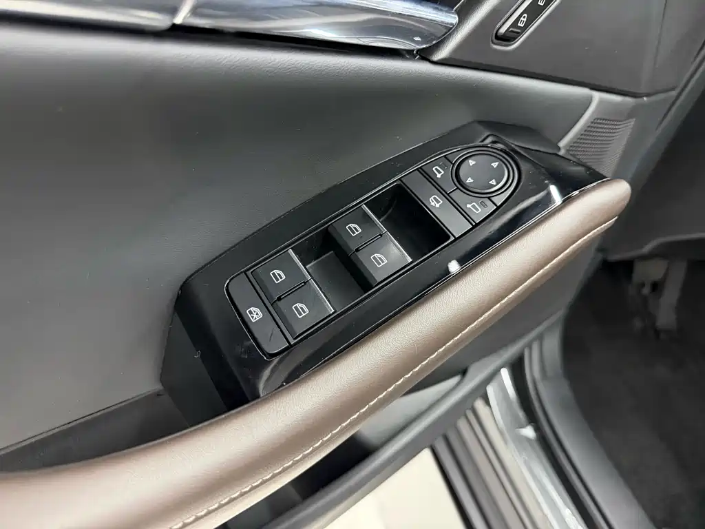 Mazda CX-30 2.0 L Auto Jiayue