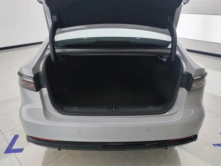 Fengyun A8 L 1.5 TGDI 145 km Comfort