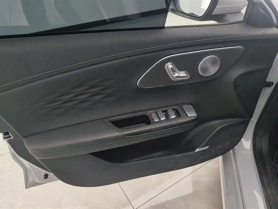 Fengyun A8 L 1.5 TGDI 145 km Comfort