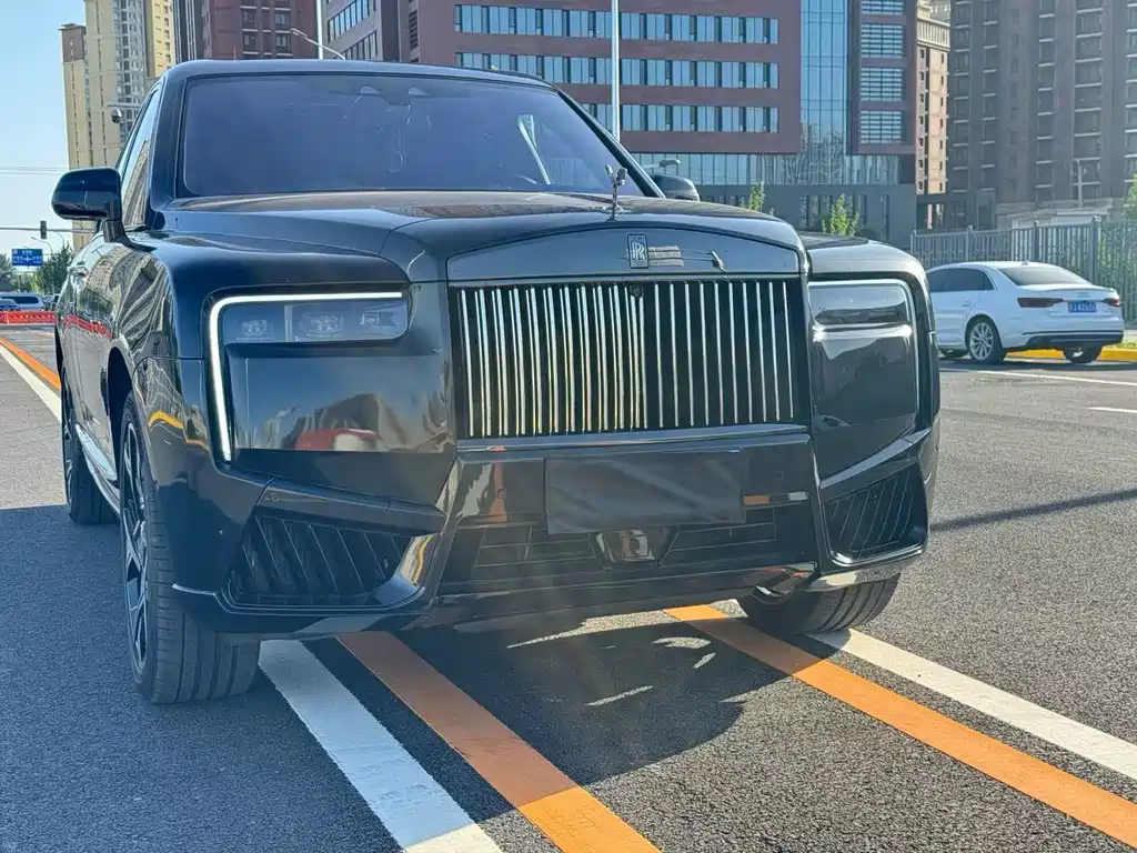 Cullinan Black Badge