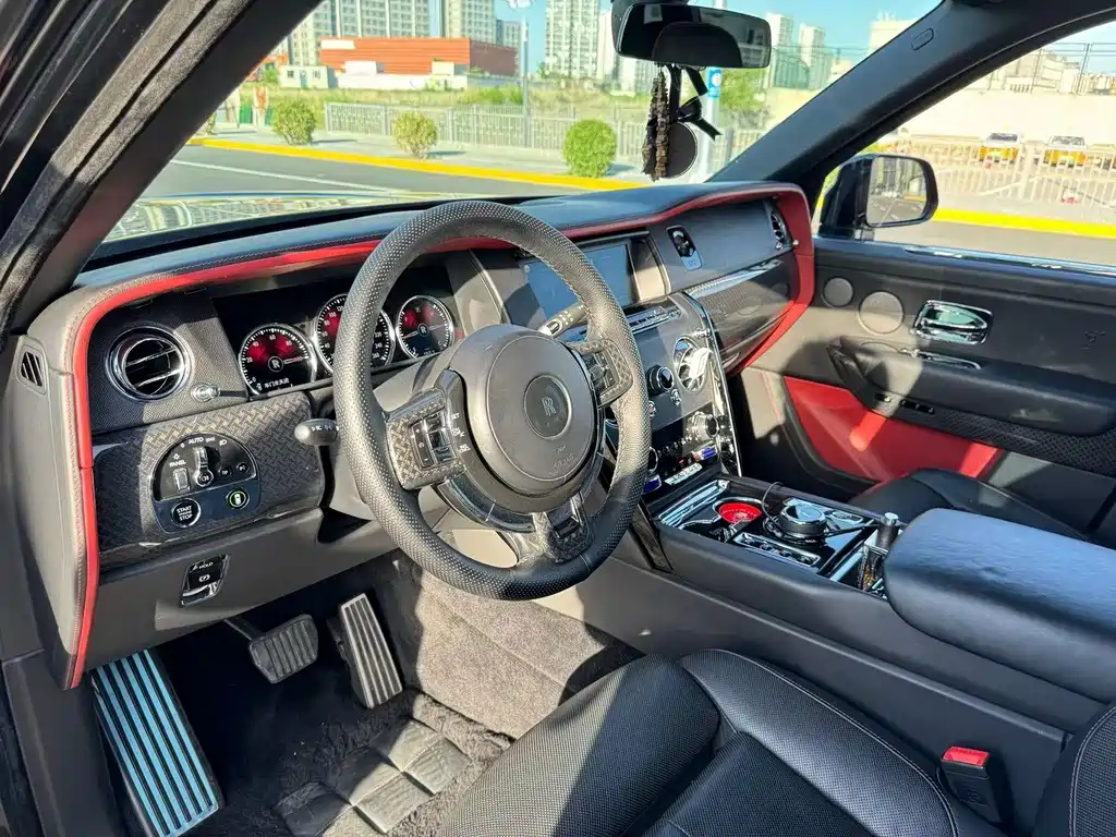 Cullinan Black Badge