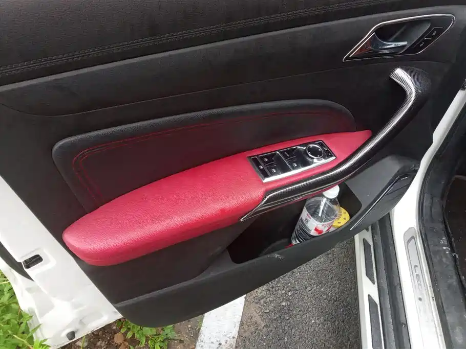 Leopaard CS9 猎豹CS9 2017款 1.5 L 手动尊贵型