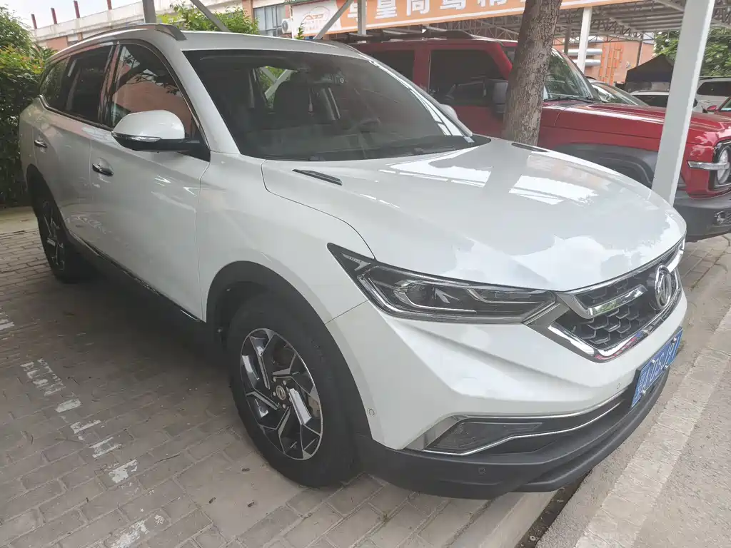 Dongfeng Fengshen AX7 1.6 T Auto AI Navigator CN-V