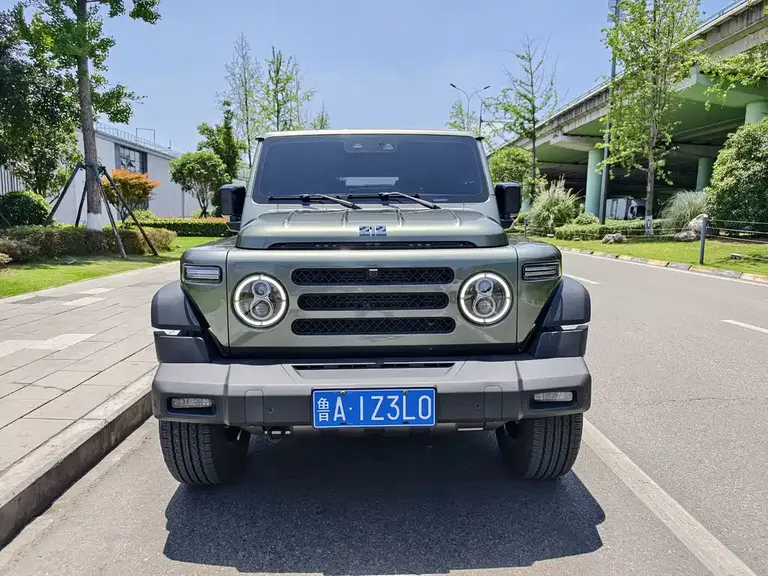 212 T01 212 T01 2026款 2.0 T 机械师