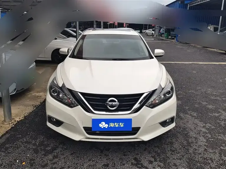 Nissan Teana Facelift 2.0 L XL Comfort