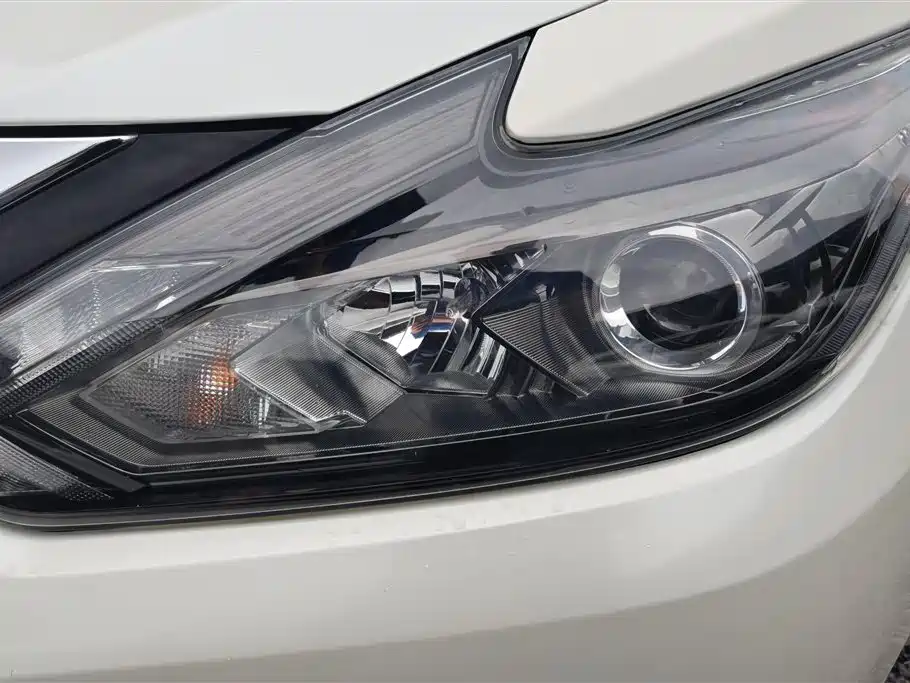 Teana Facelift 2.0 L XL Comfort