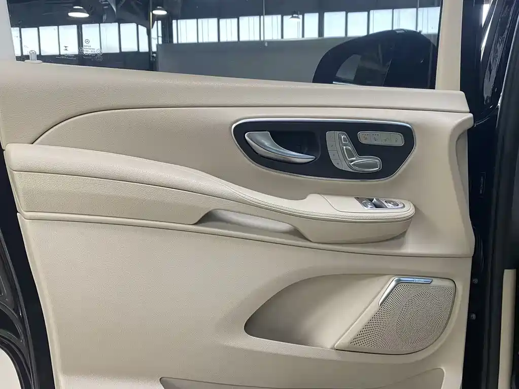 Mercedes-Benz V-Class V 260 L LWB Range Luxury