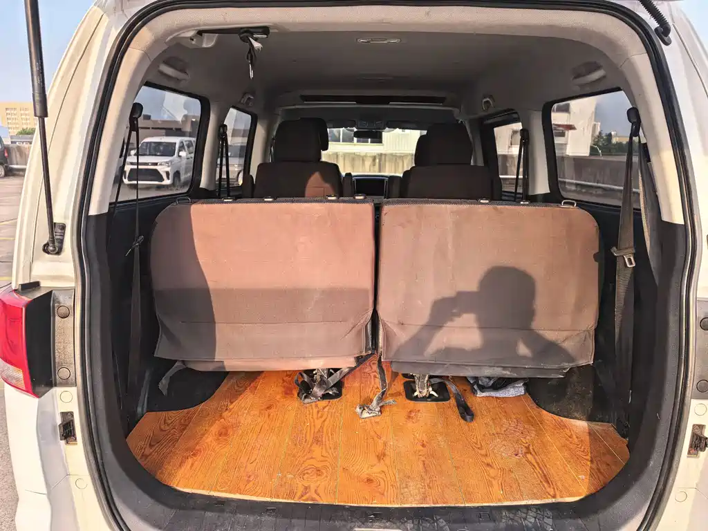 Refine M4 Business Travel Series 1.9 T Diesel Manual Comfort