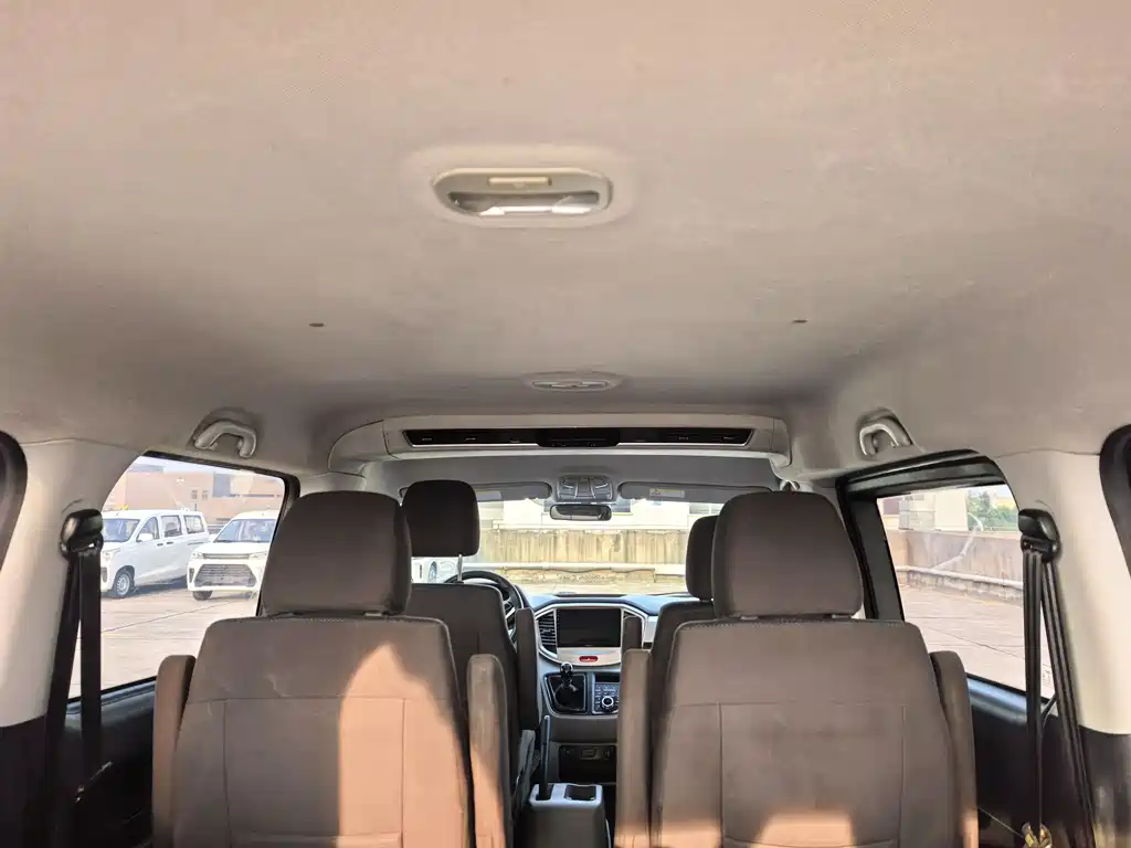 Refine M4 Business Travel Series 1.9 T Diesel Manual Comfort