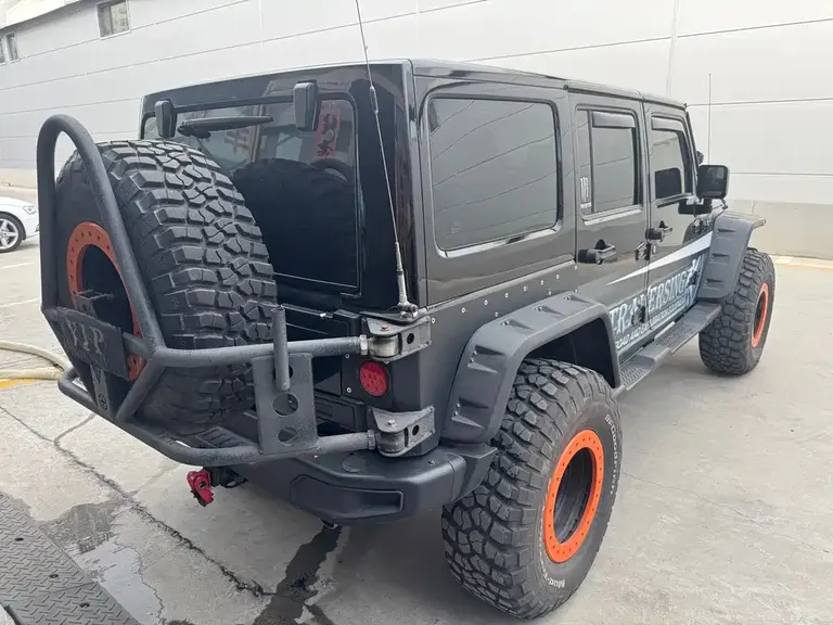Jeep Wrangler 3.6 L Sahara 4-door
