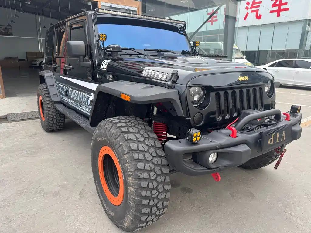 Wrangler 3.6 L Sahara 4-door