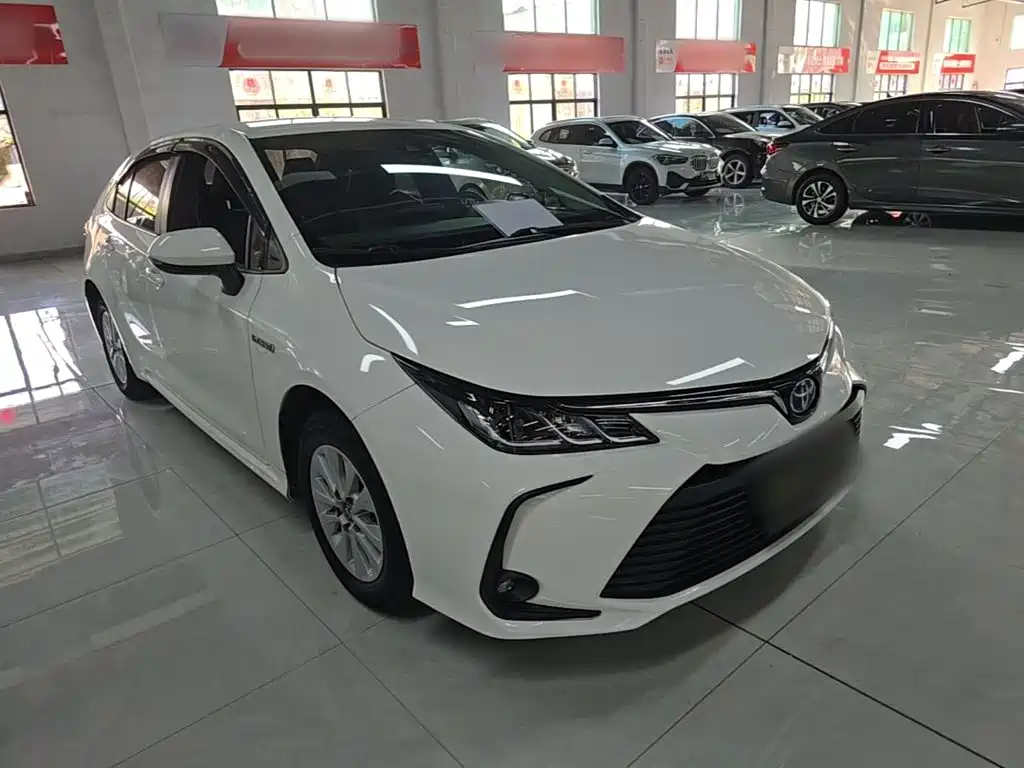 Corolla Dual Engine 1.8 L E-CVT Pioneer