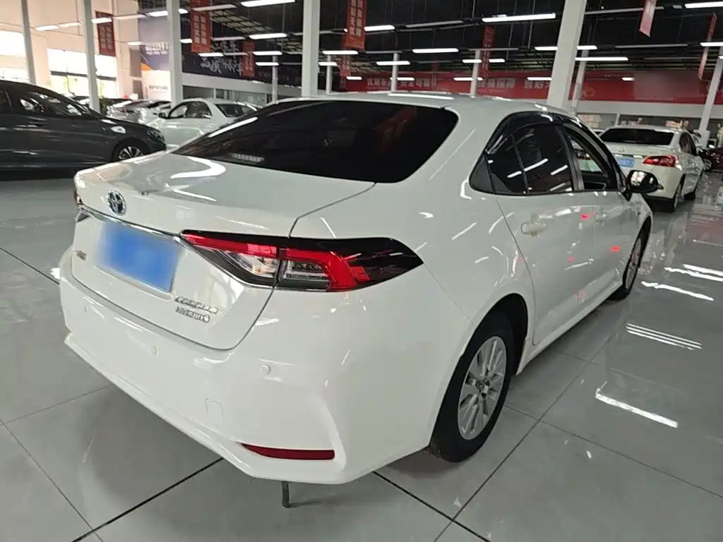 Corolla Dual Engine 1.8 L E-CVT Pioneer