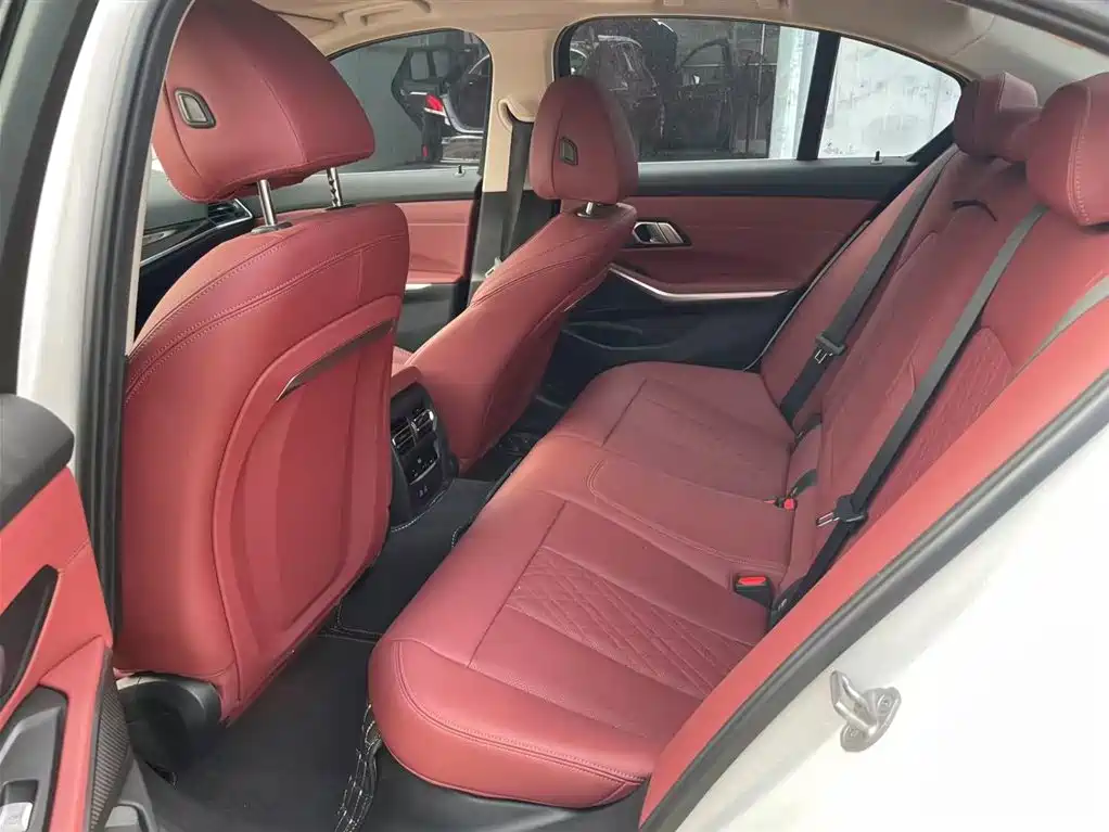 BMW 3 Series 320 i M Sport Package
