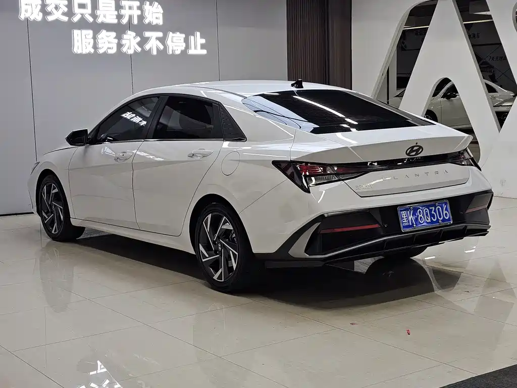 Elantra 1.5 L CVT GLX Elite