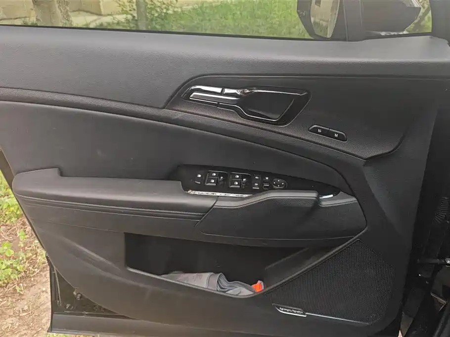Chevrolet Seeker 2.0 T 2 WD Flagship