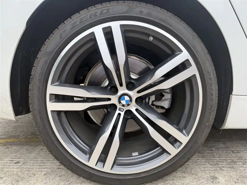 BMW 6 Series GT 630 i Luxury Design Package