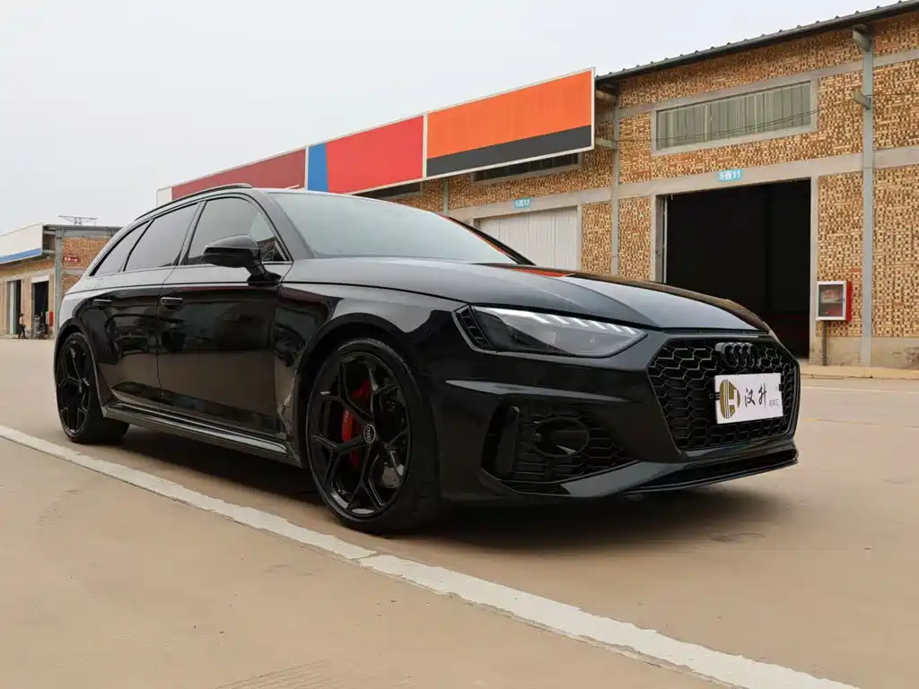 Audi RS 4 RS4 Avant Obsidian