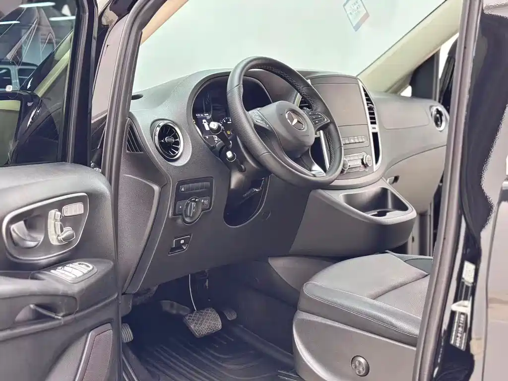 Vito 2.0 T Business 7-seat