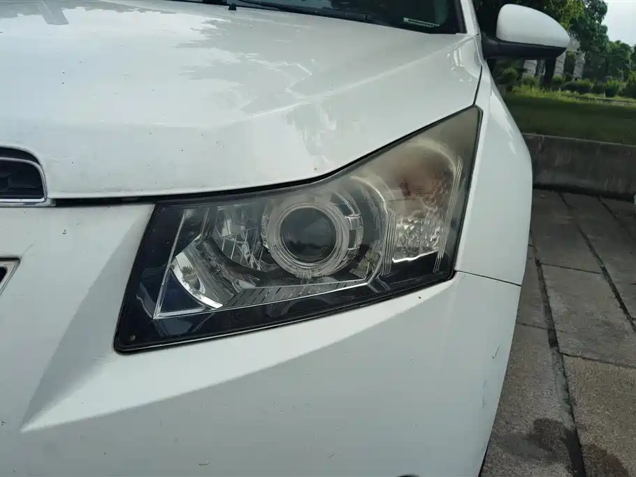 Cruze 1.8 L SE AT