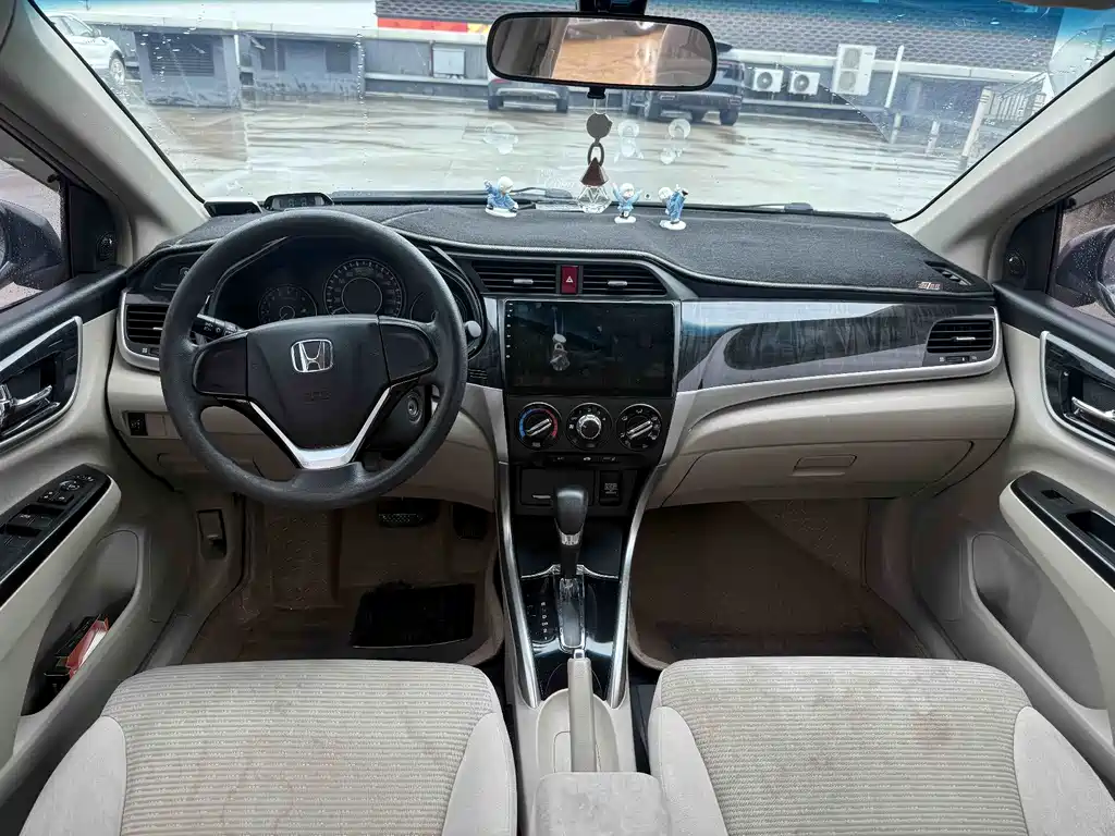 Crider 1.8 L Auto Comfort