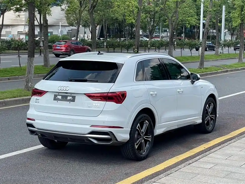 Audi Q3 35 TFSI Fashion Dynamic (1.4 T)