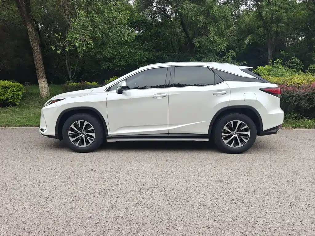 Lexus RX Facelift 300 2 WD Comfort