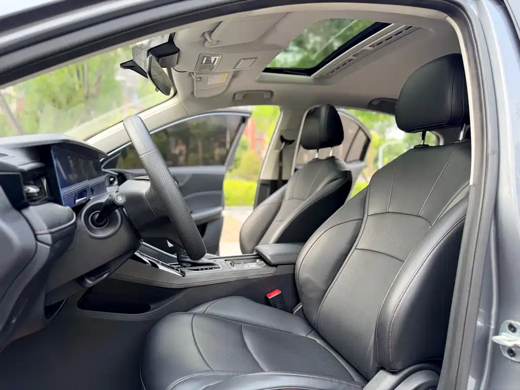 Roewe i5 1.5 L CVT Luxury