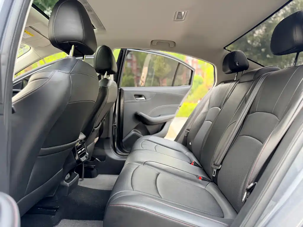 Roewe i5 1.5 L CVT Luxury