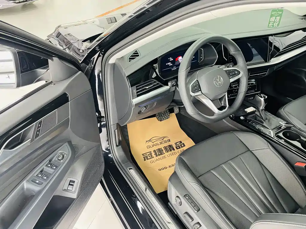 Passat Outstanding 380 TSI Dragon Shine