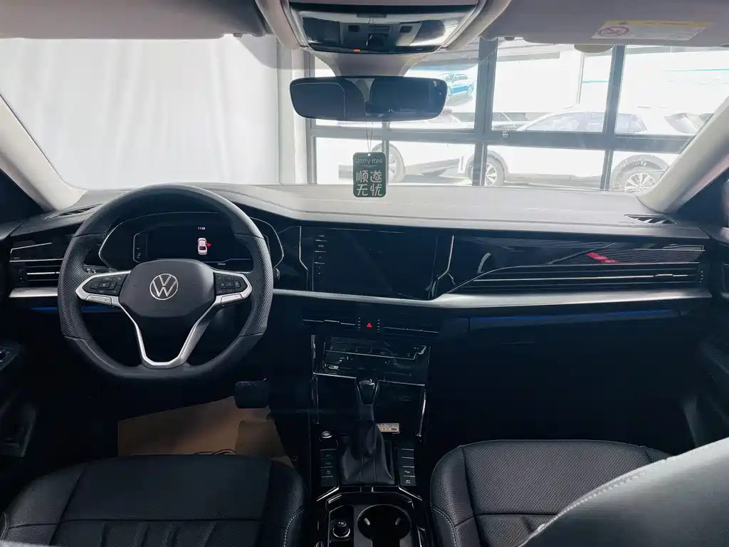 Passat Outstanding 380 TSI Dragon Shine