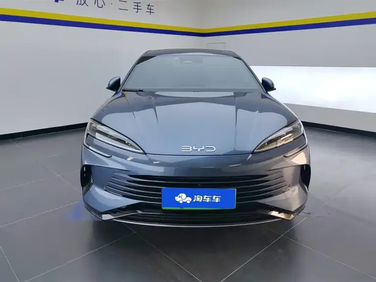 BYD Seal DM-i 1.5 L 121 km Distinguished