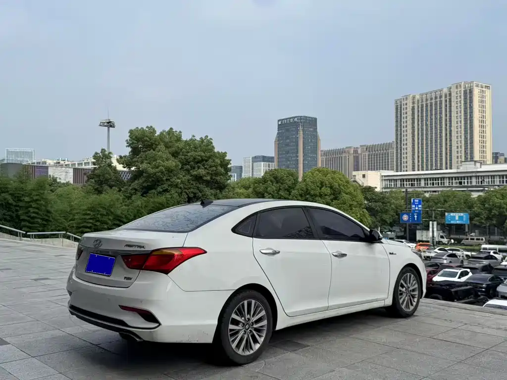 Mistra 1.6 T Auto Intelligent GLS CN-V