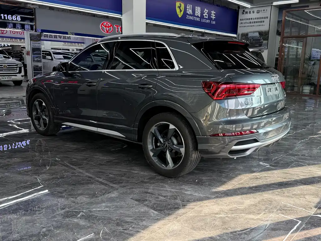 Audi Q3 35 TFSI Fashion Dynamic (1.4 T)