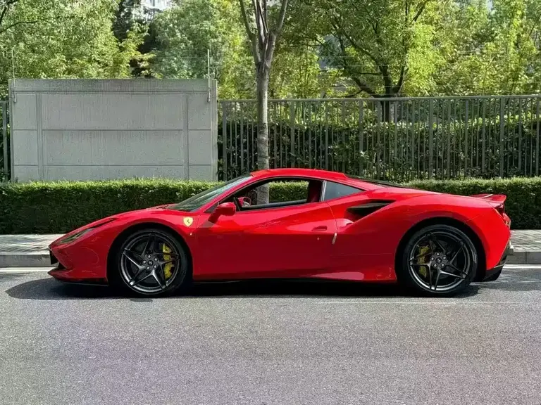 Ferrari F8 Tributo 3.9 T V8