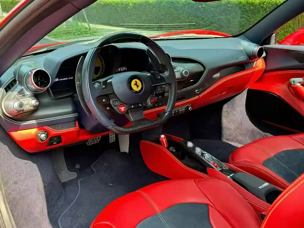 Ferrari F8 Tributo 3.9 T V8